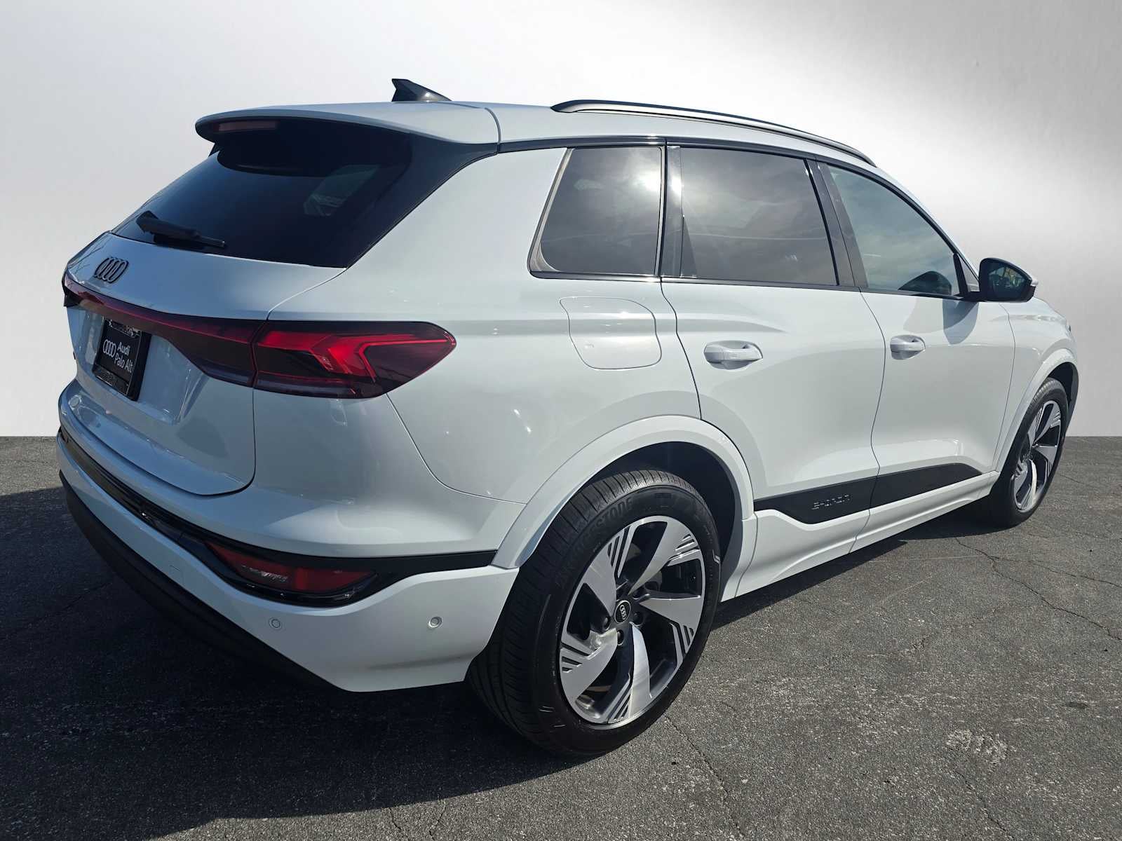 2025 Audi Q6 e-tron Prestige
