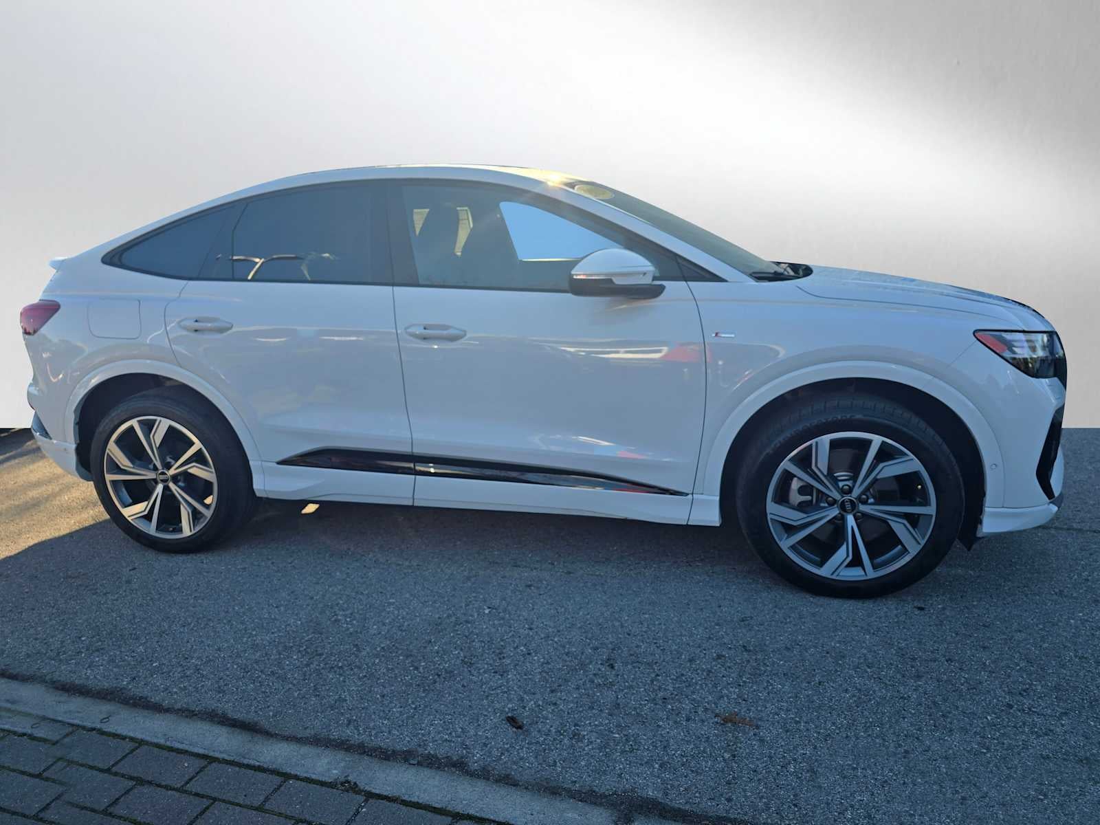 2024 Audi Q4 e-tron Sportback Prestige