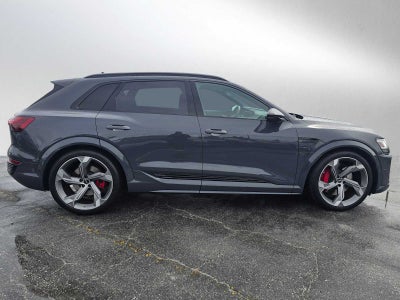 2024 Audi SQ8 e-tron Premium Plus