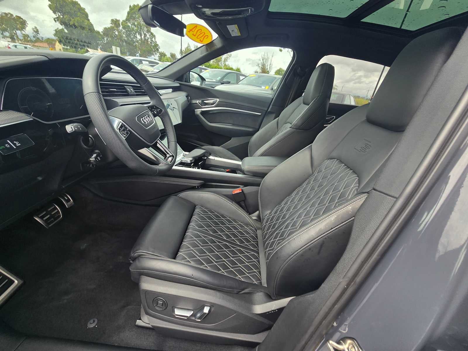 2024 Audi SQ8 e-tron Premium Plus