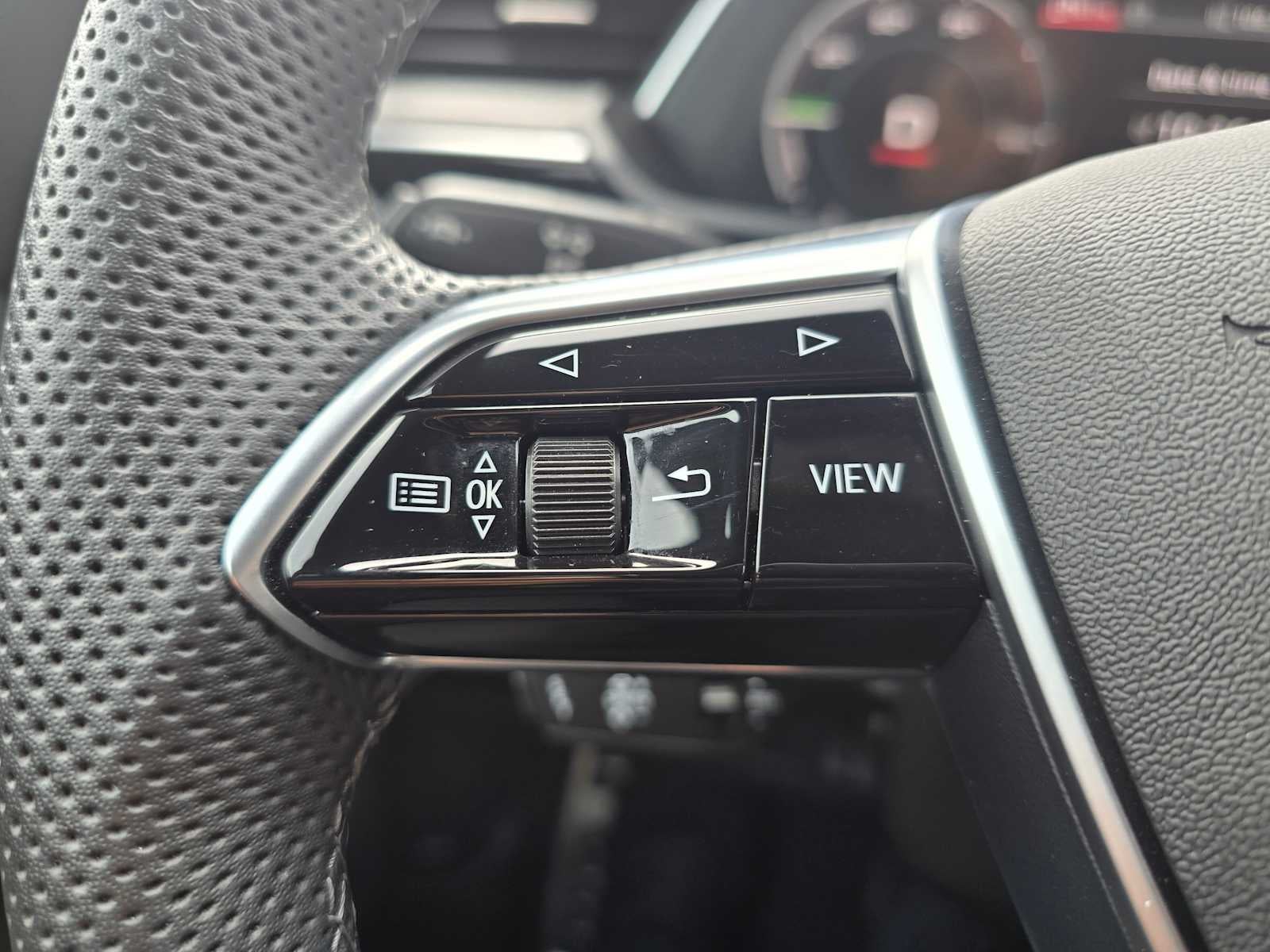 2024 Audi SQ8 e-tron Premium Plus