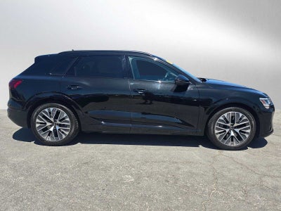 2024 Audi Q8 e-tron Prestige