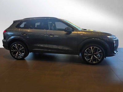 2026 Audi Q3 S line