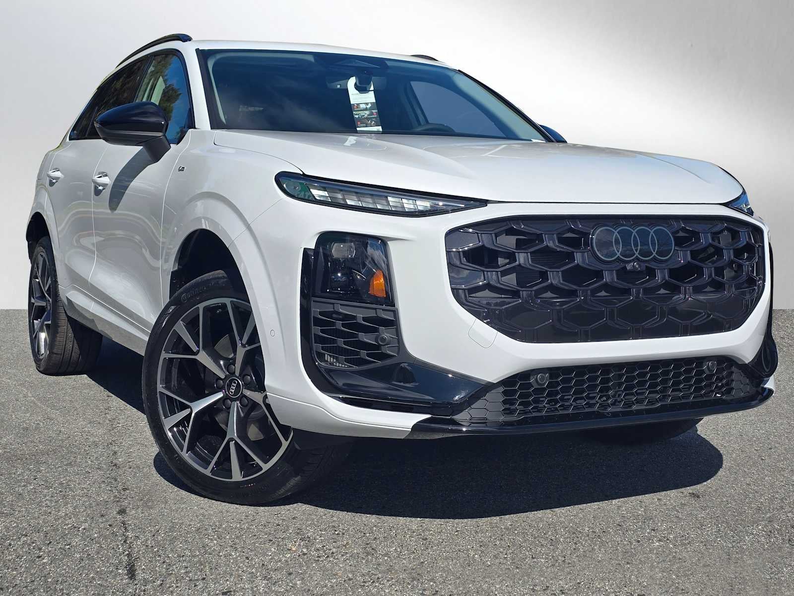 2026 Audi Q3 S line