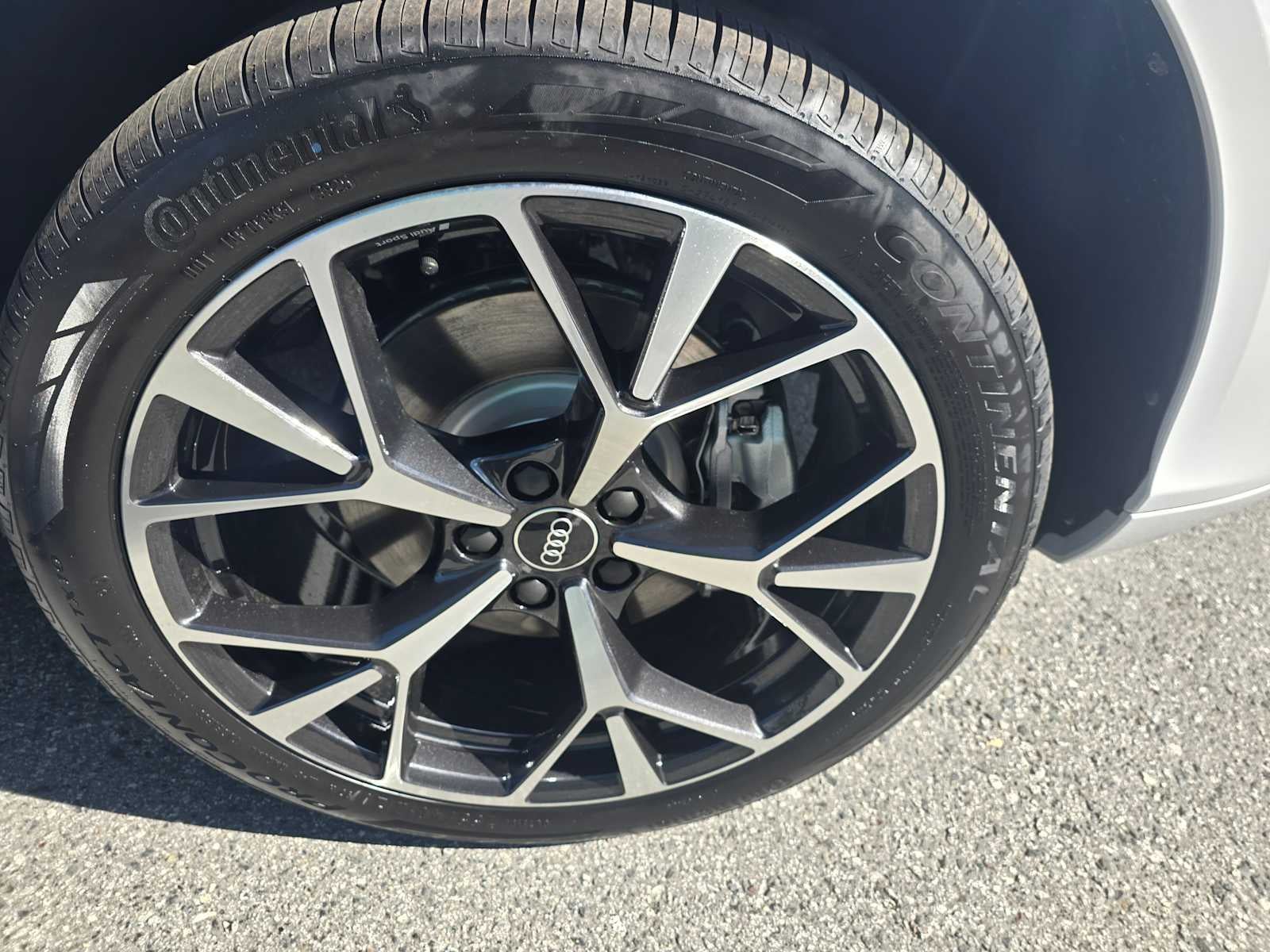 2026 Audi Q3 S line