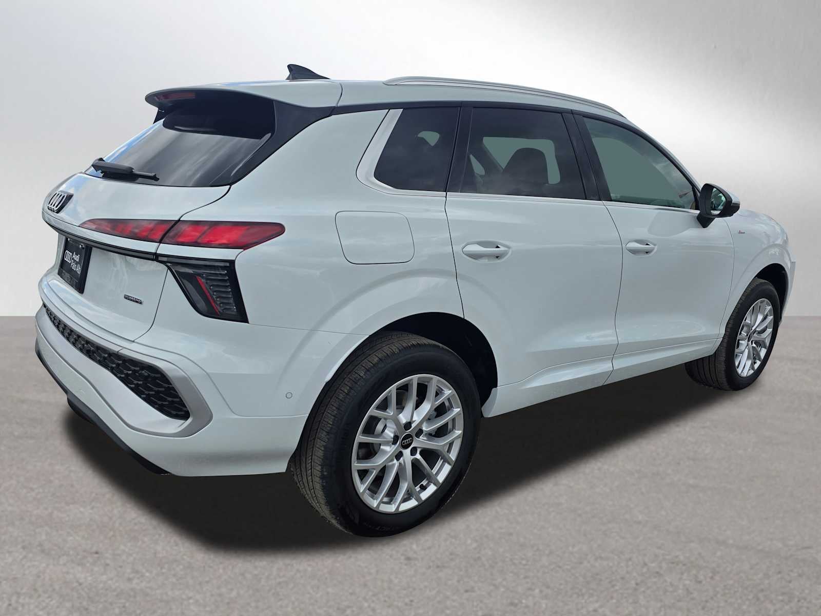 2026 Audi Q3 S line