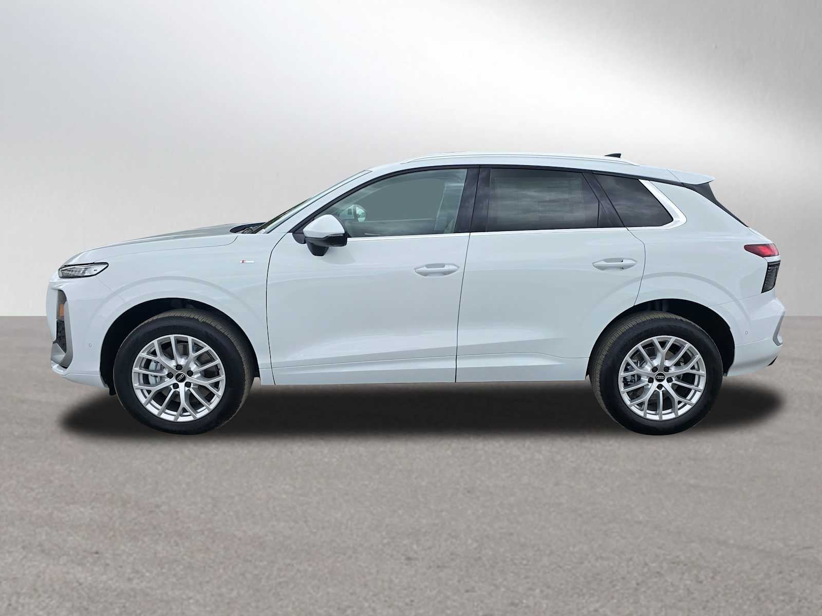 2026 Audi Q3 S line