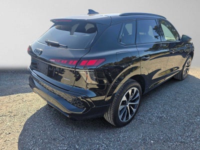 2026 Audi Q3 S line