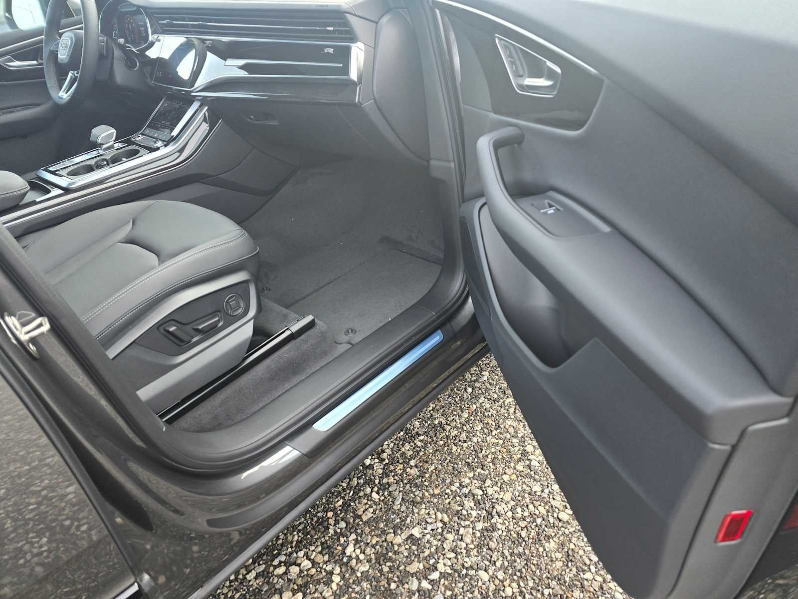 2026 Audi Q7 Premium