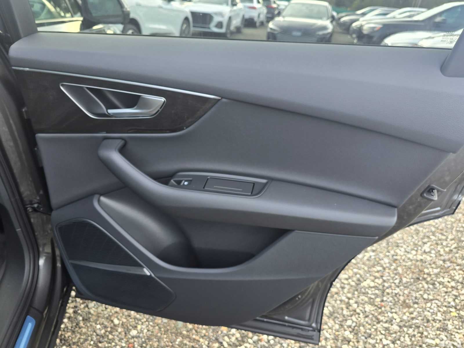 2026 Audi Q7 Premium