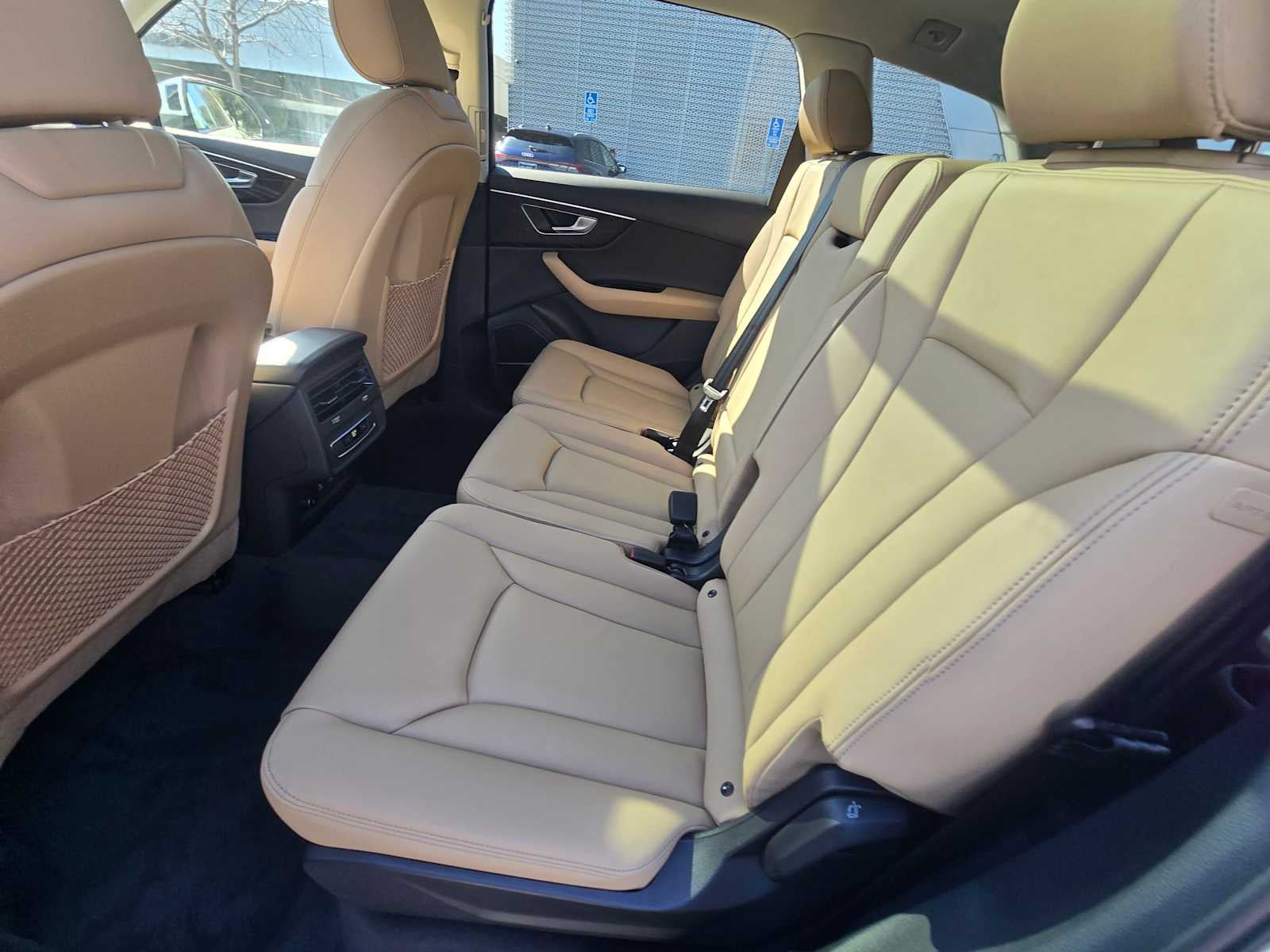 2026 Audi Q7 Premium