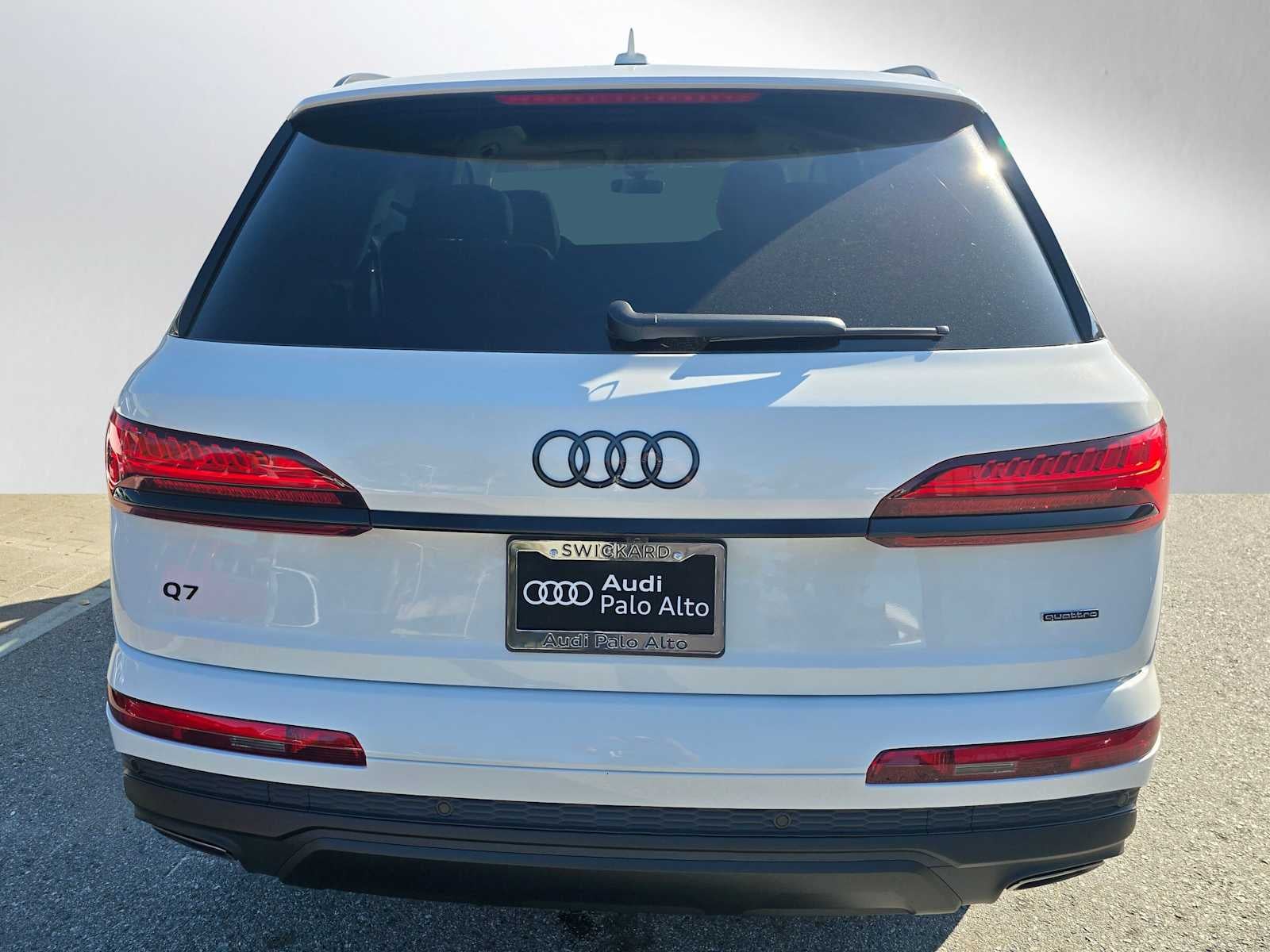 2026 Audi Q7 Premium