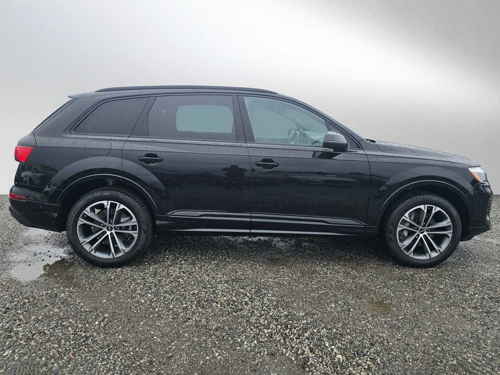 2026 Audi Q7 Premium