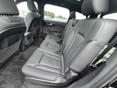 2026 Audi Q7 Premium
