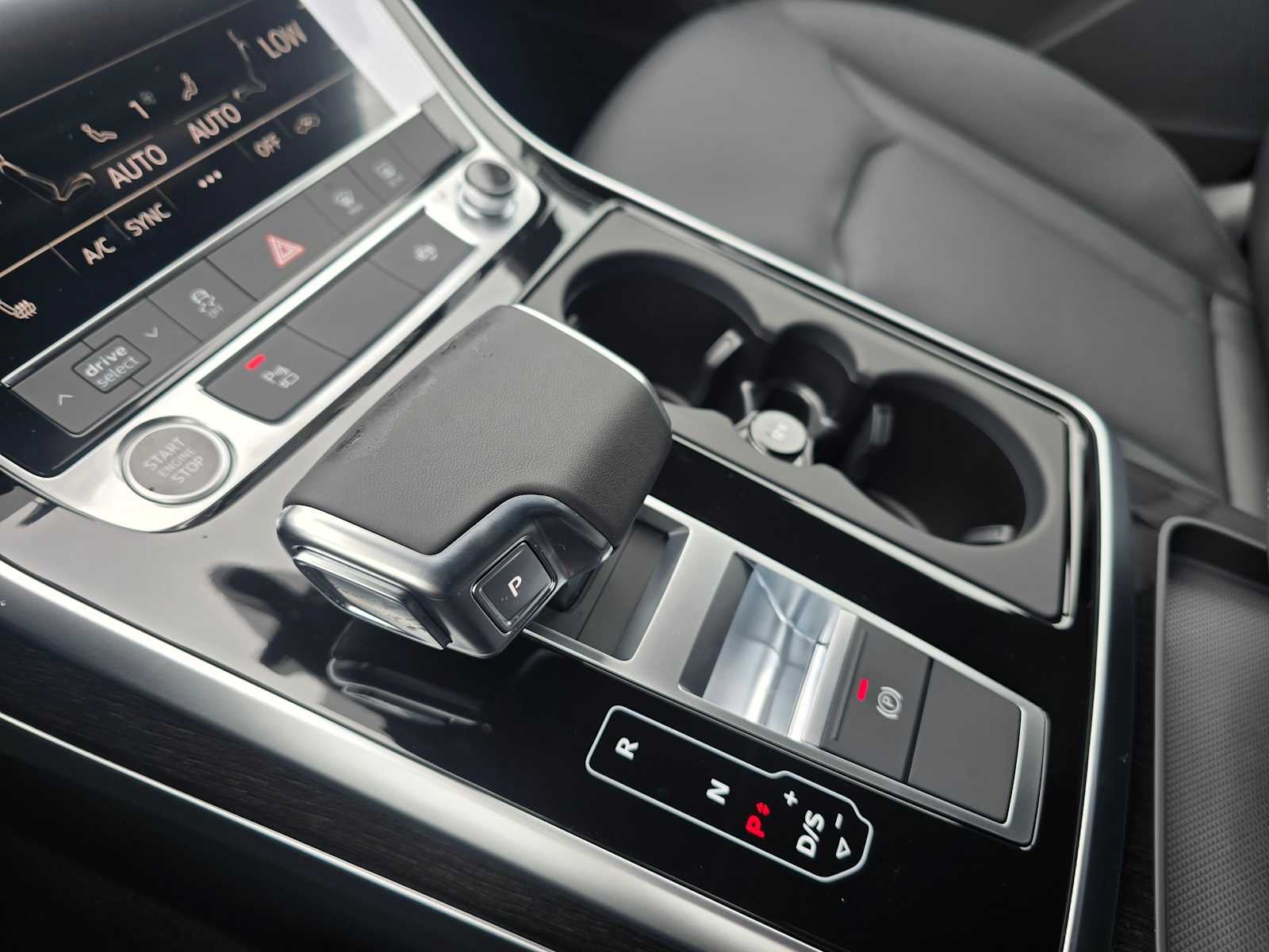 2026 Audi Q7 Premium