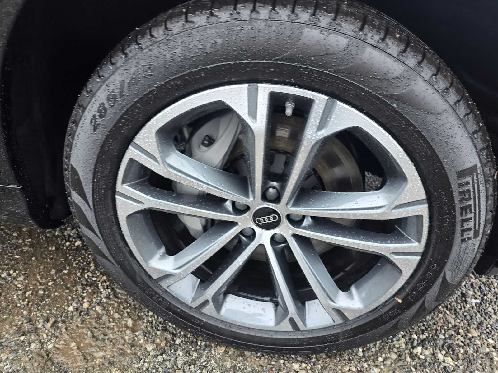 2026 Audi Q7 Premium