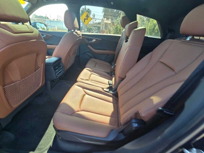 2025 Audi Q7 Premium