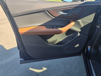 2025 Audi Q7 Premium