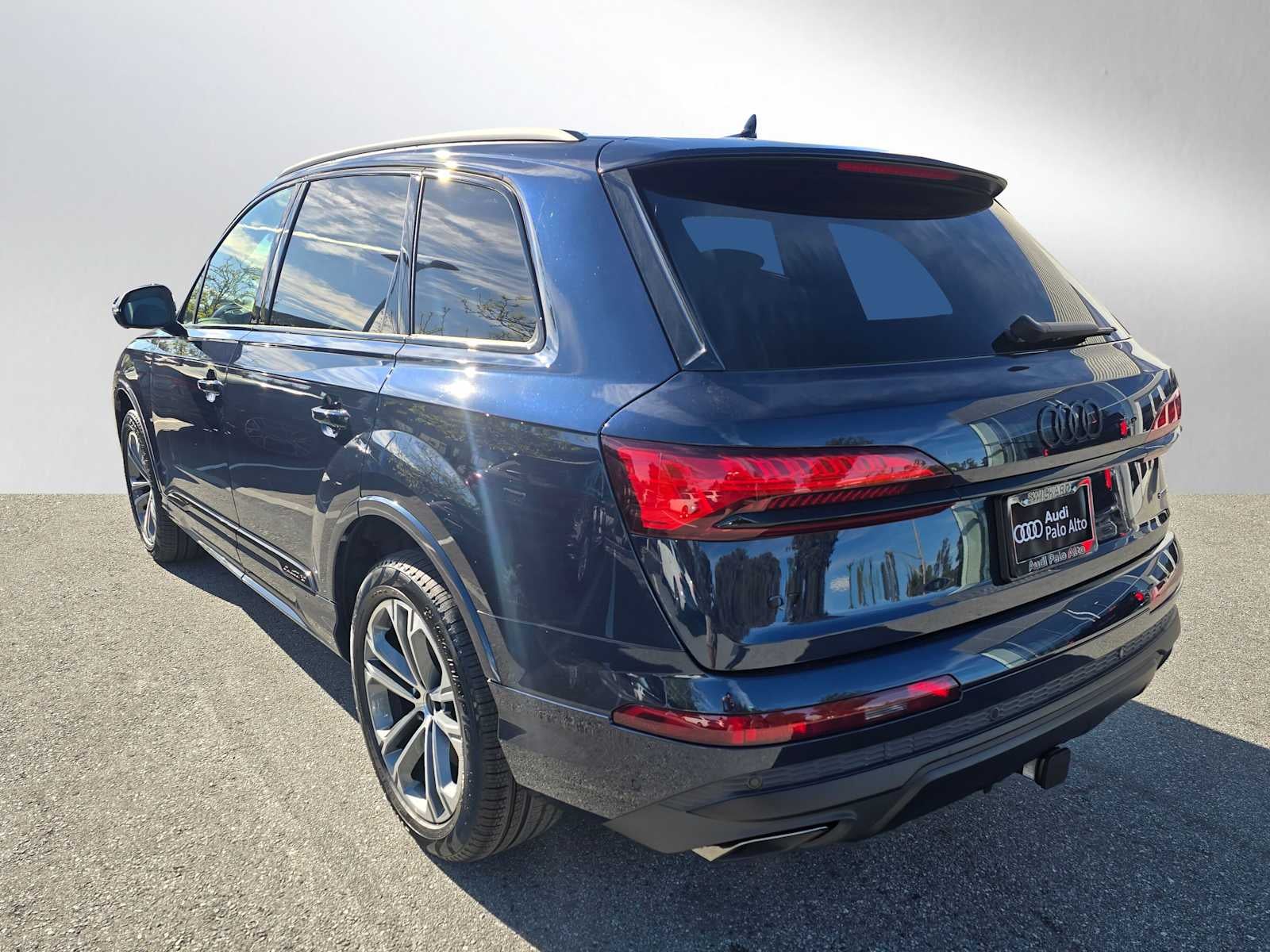 2026 Audi Q7 Premium
