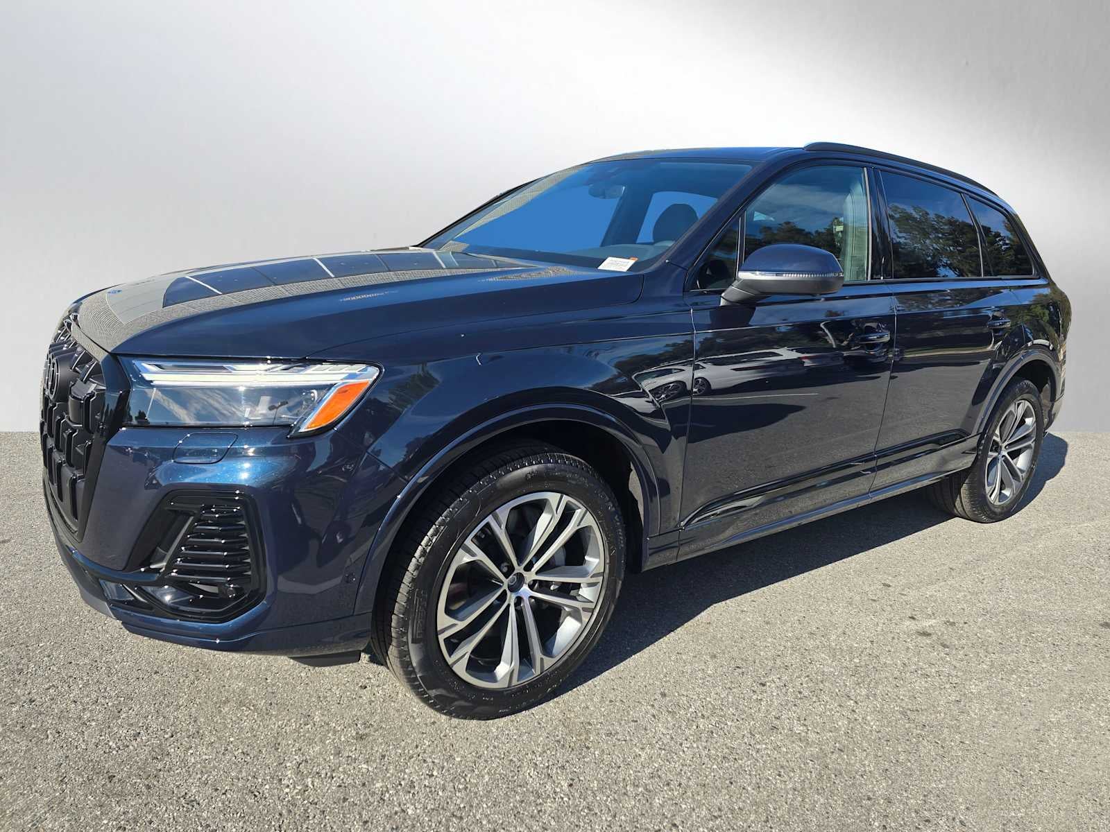 2026 Audi Q7 Premium