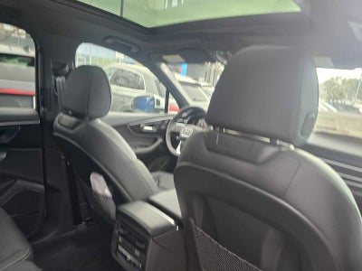 2026 Audi Q7 Premium