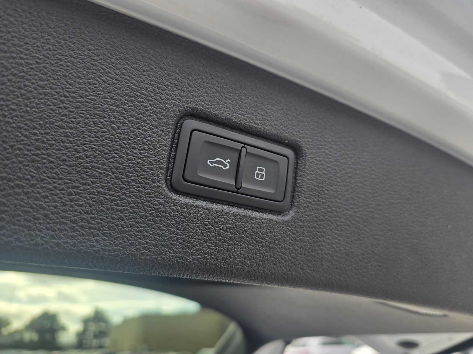2026 Audi Q7 Premium