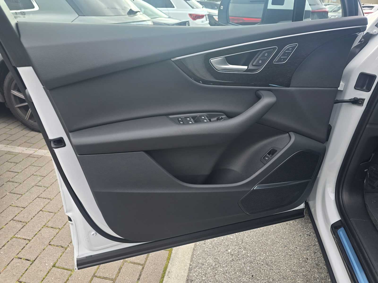 2026 Audi Q7 Premium
