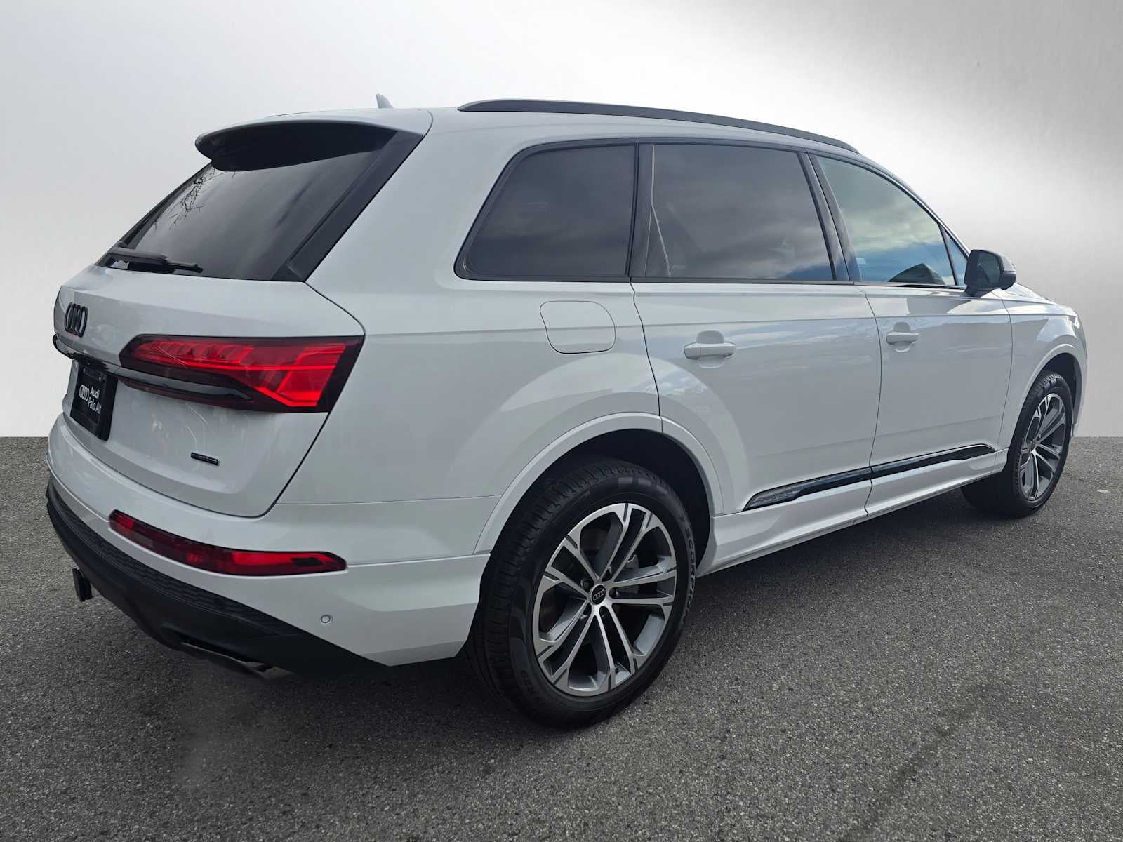 2026 Audi Q7 Premium