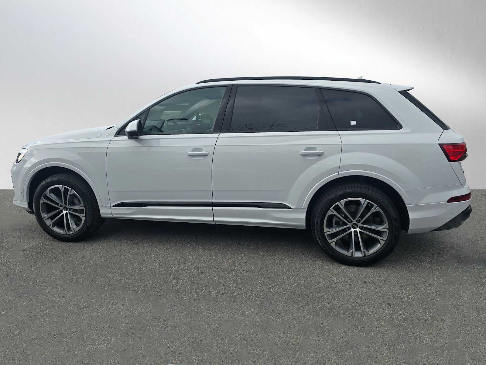 2026 Audi Q7 Premium