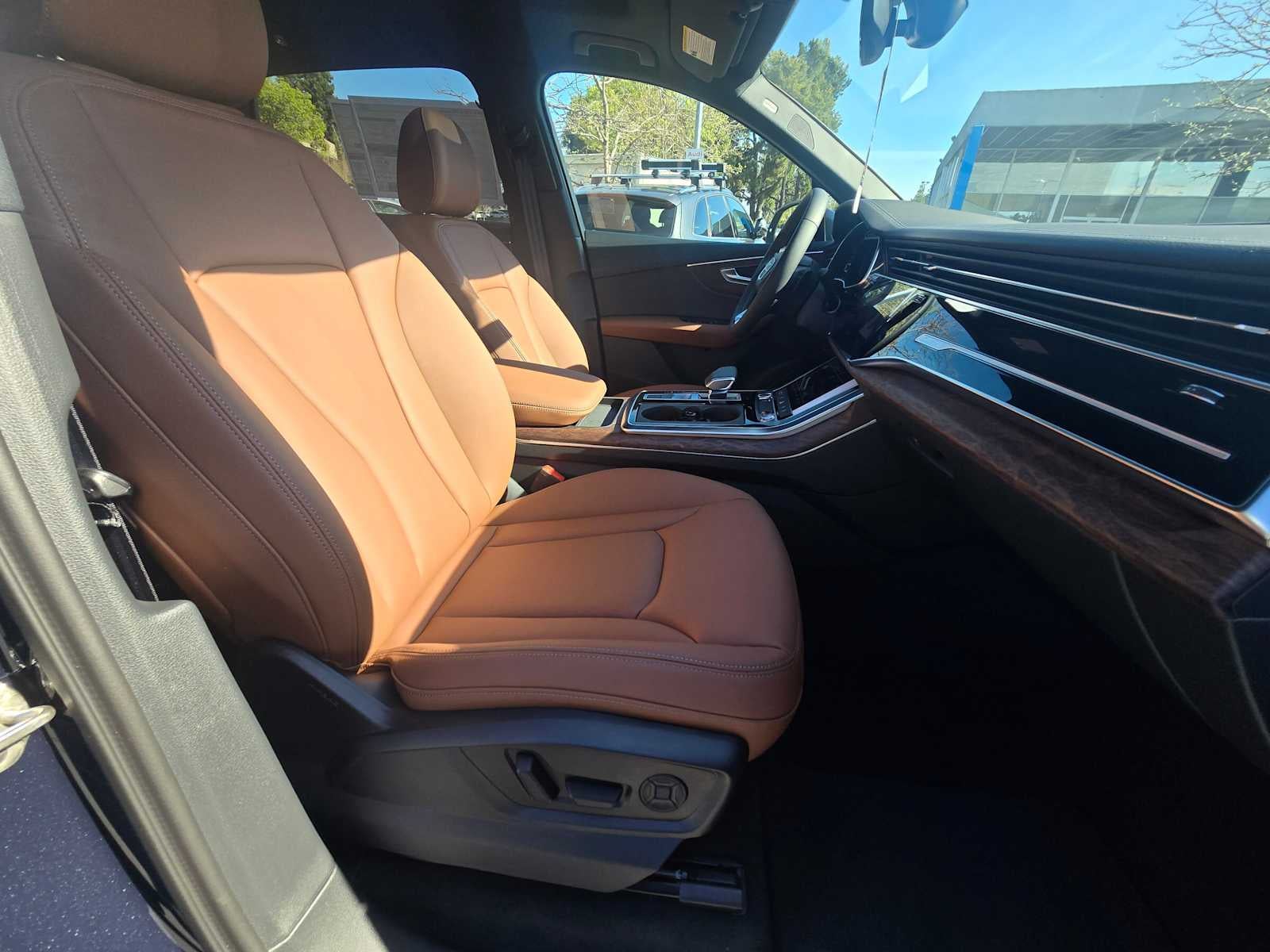 2026 Audi Q7 Premium
