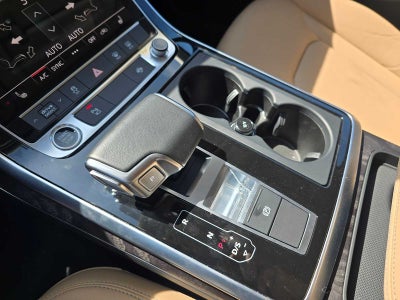 2025 Audi Q7 Premium