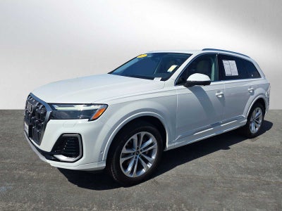 2025 Audi Q7 Premium
