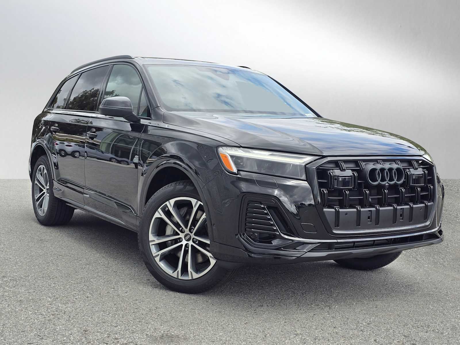 2026 Audi Q7 Premium