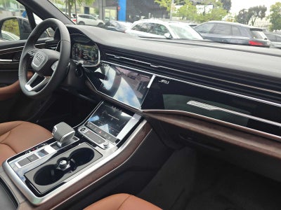 2026 Audi Q7 Premium