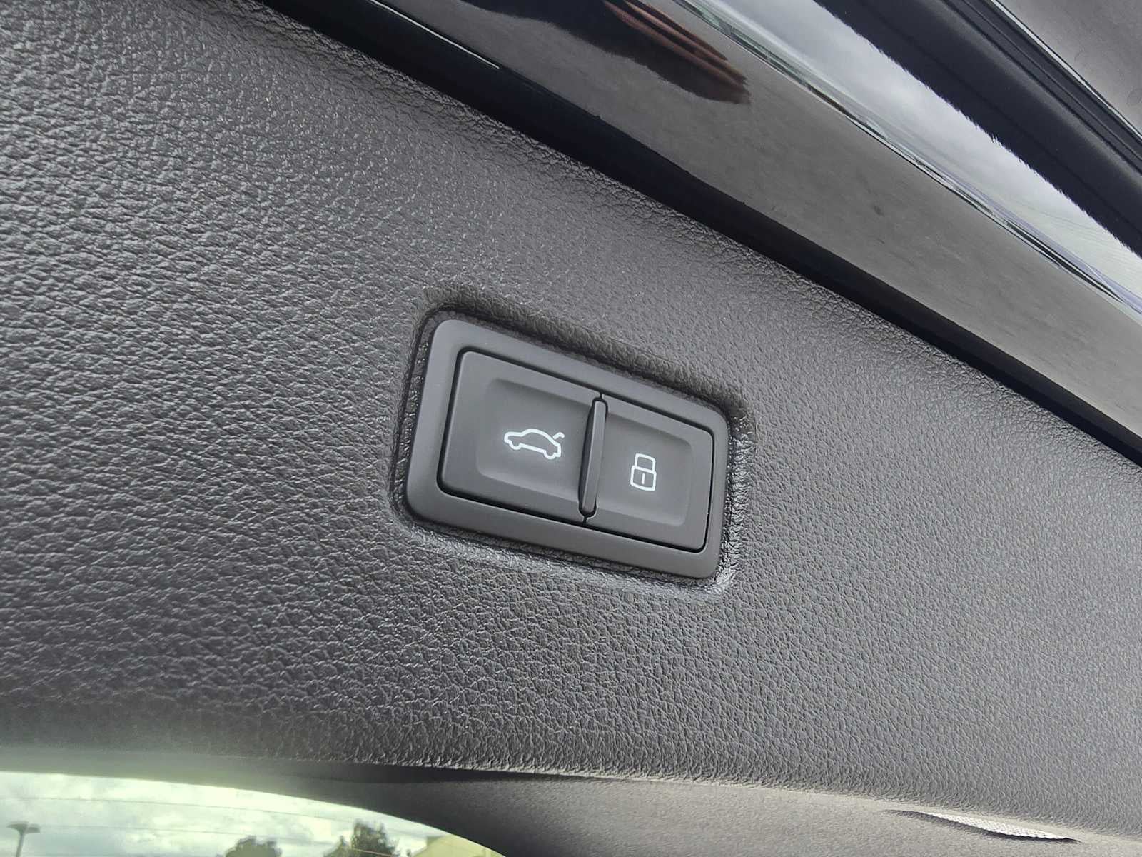 2026 Audi Q7 Premium