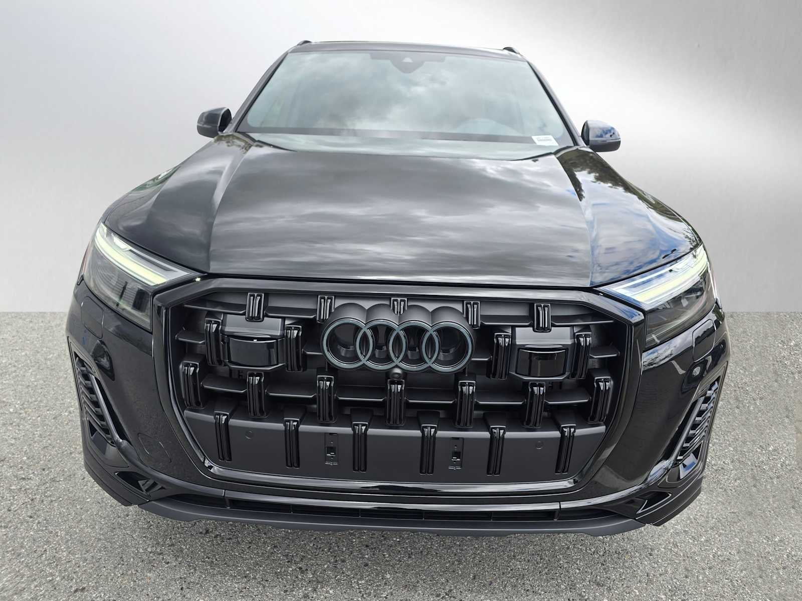 2026 Audi Q7 Premium