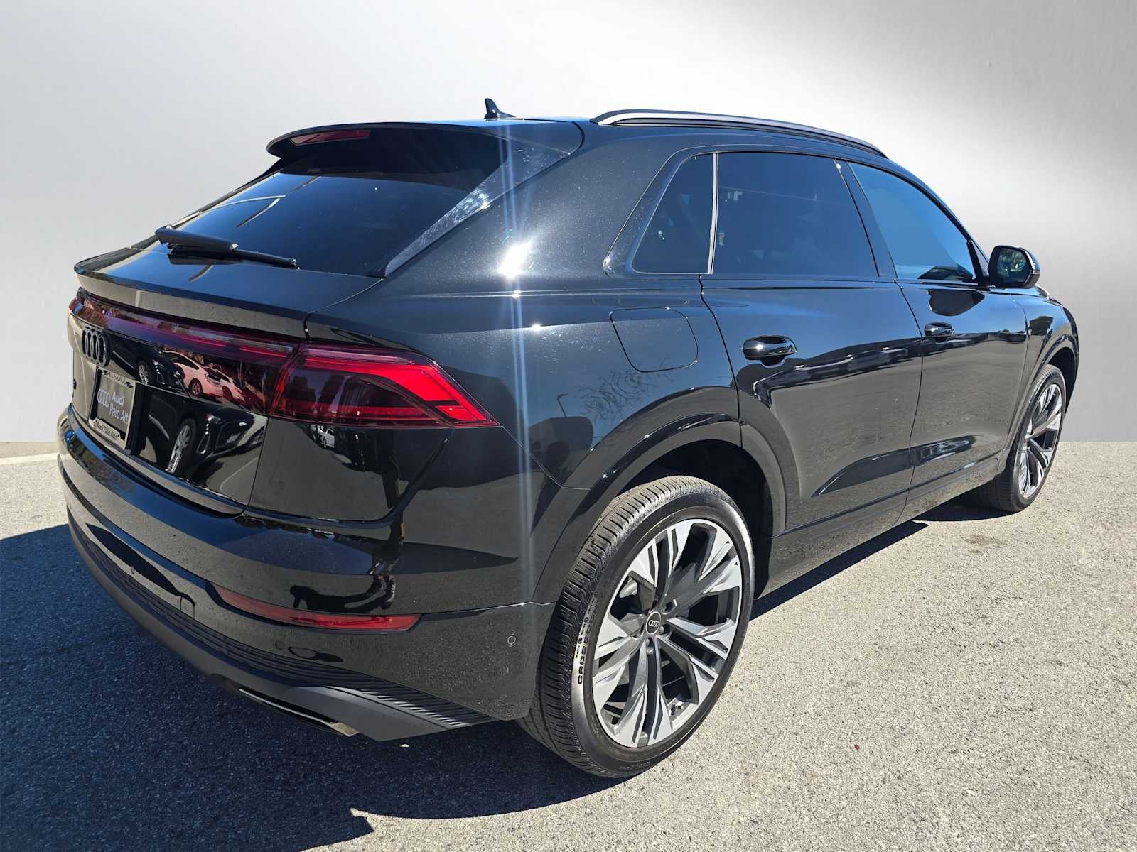 2024 Audi Q8 Premium