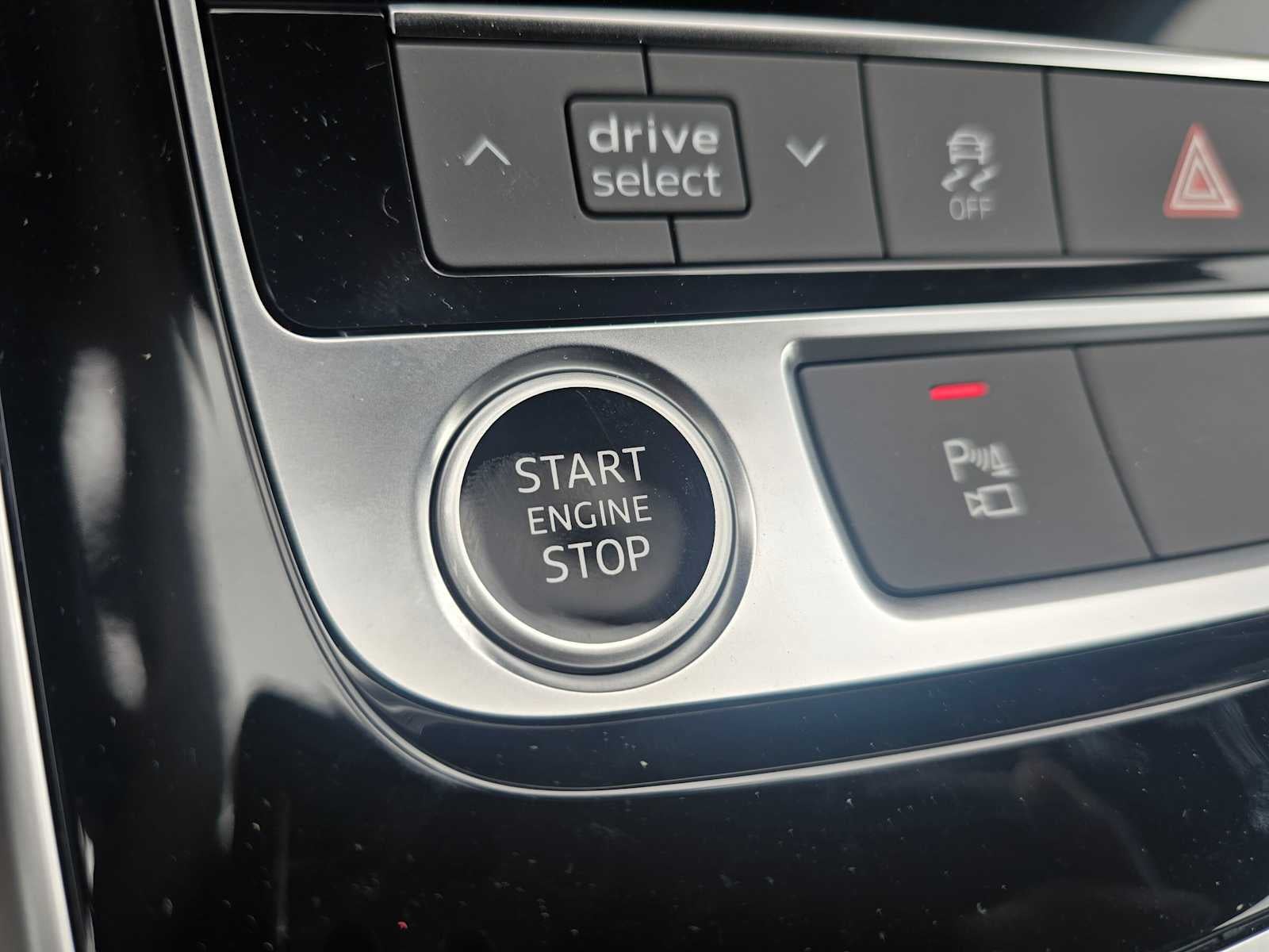 2026 Audi Q7 Premium