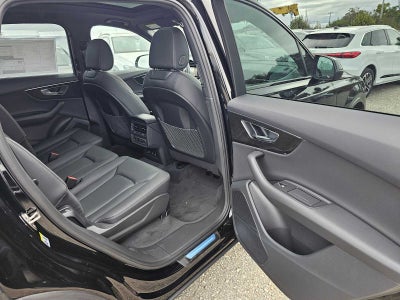 2026 Audi Q7 Premium