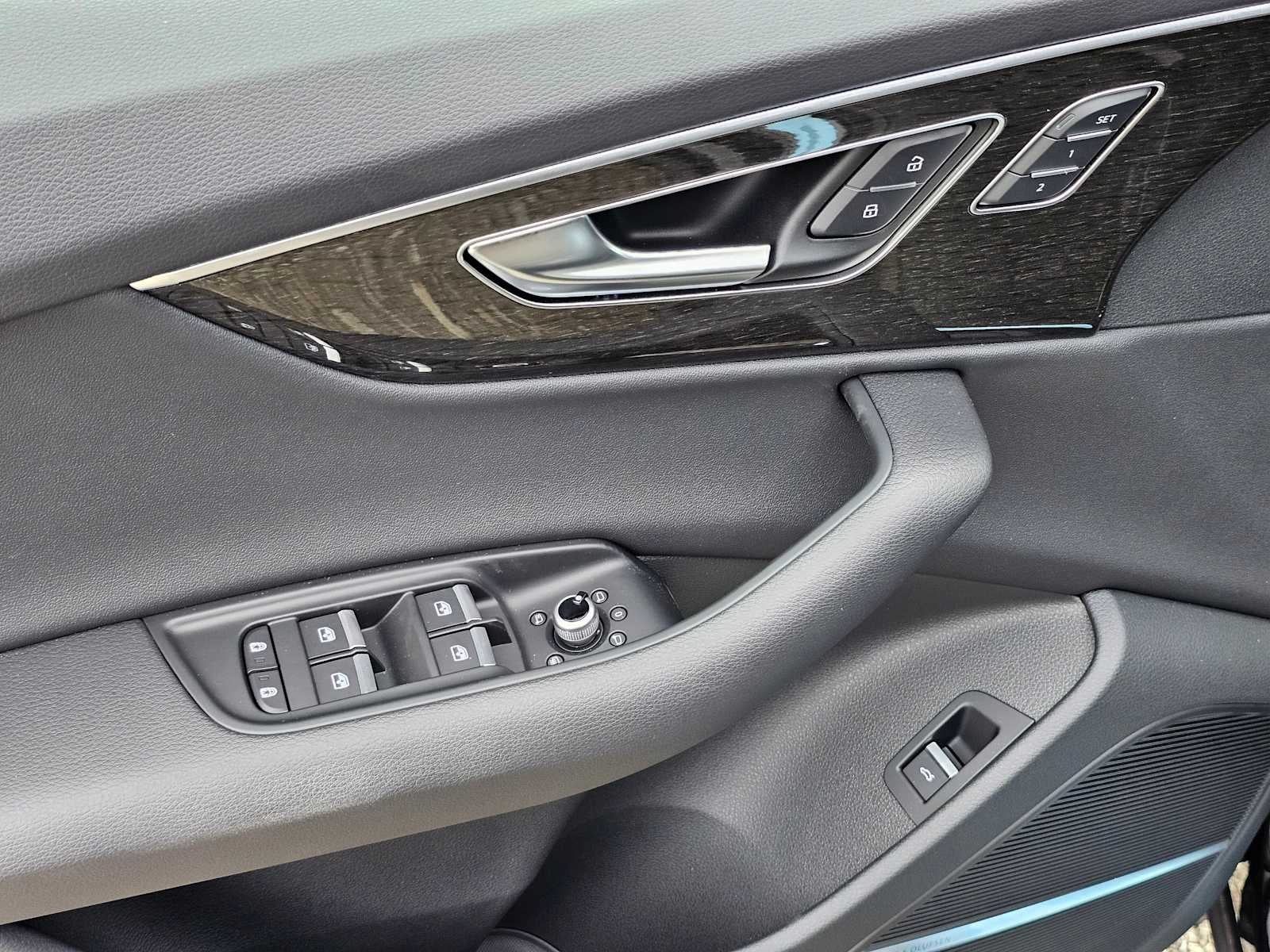 2026 Audi Q7 Premium