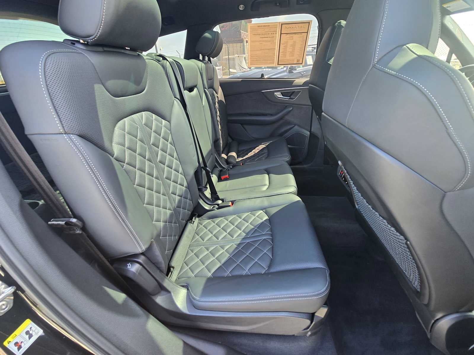 2025 Audi SQ7 Premium Plus