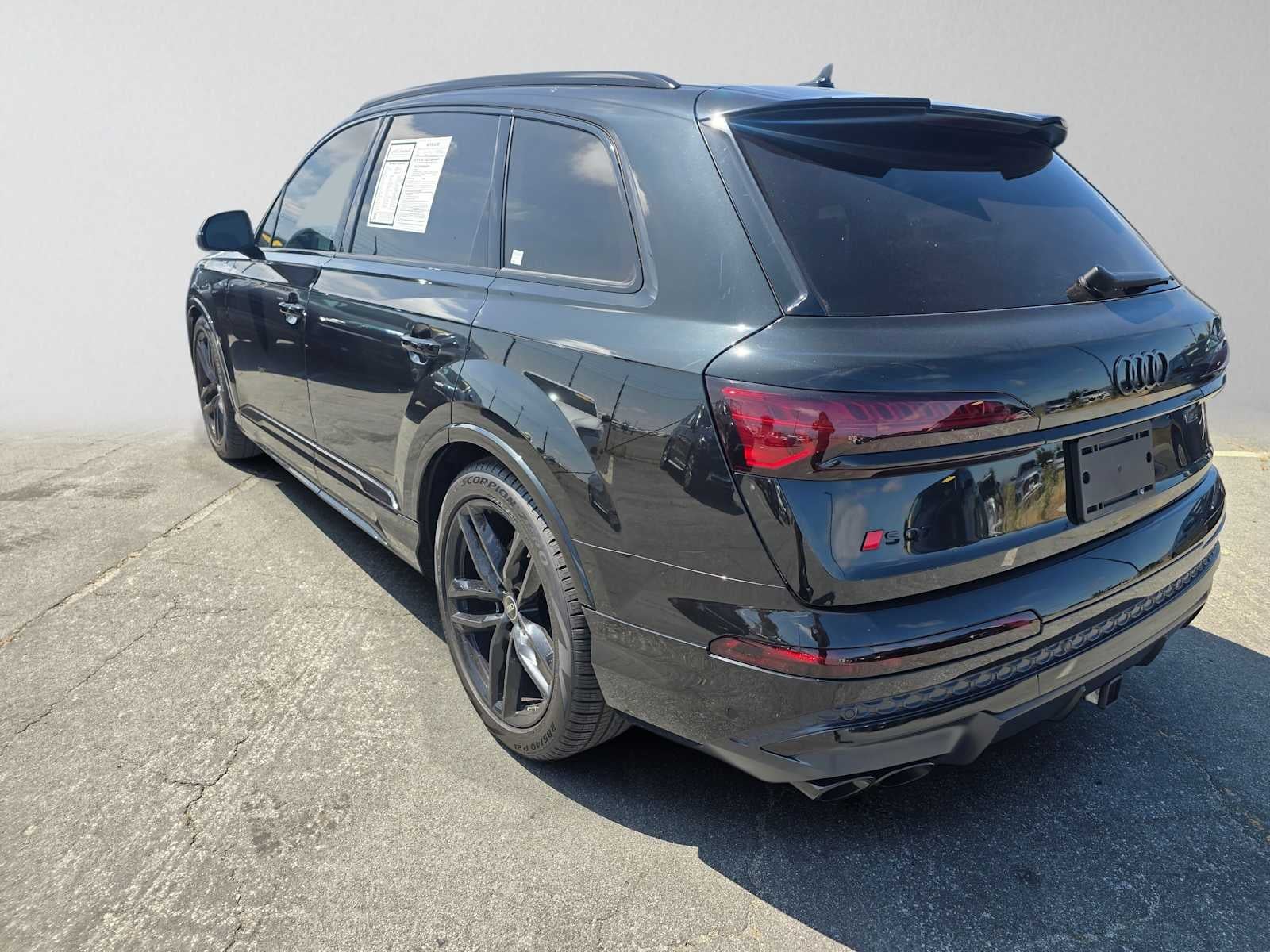 2025 Audi SQ7 Premium Plus