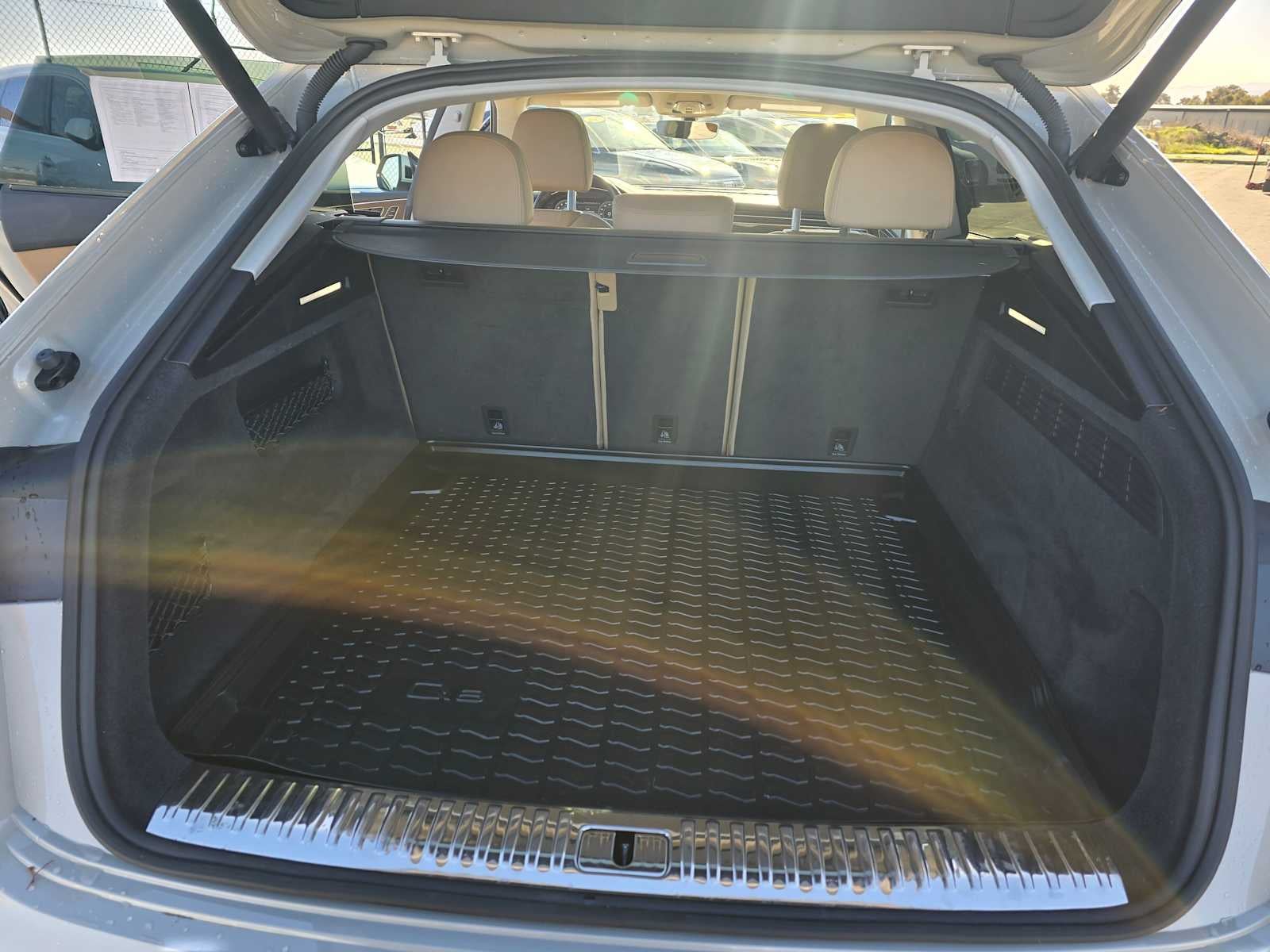 2021 Audi Q8 Prestige