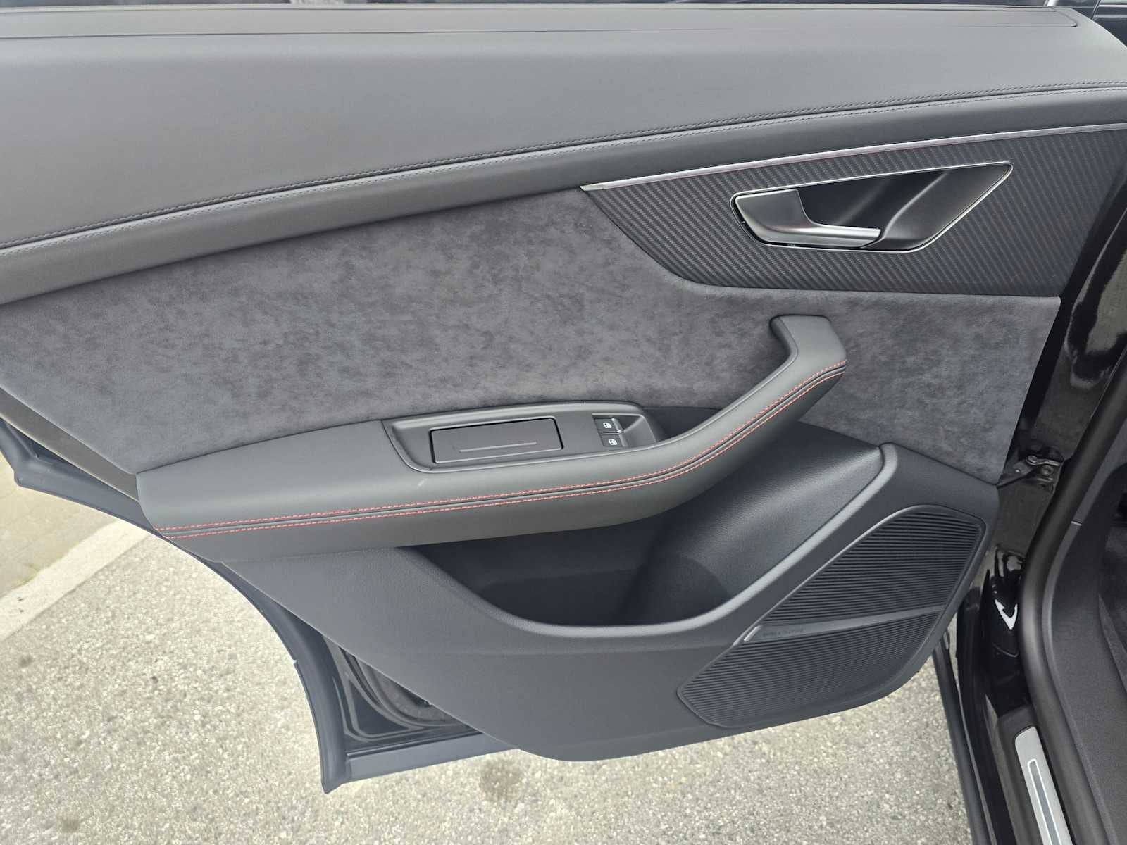 2026 Audi SQ8 Prestige