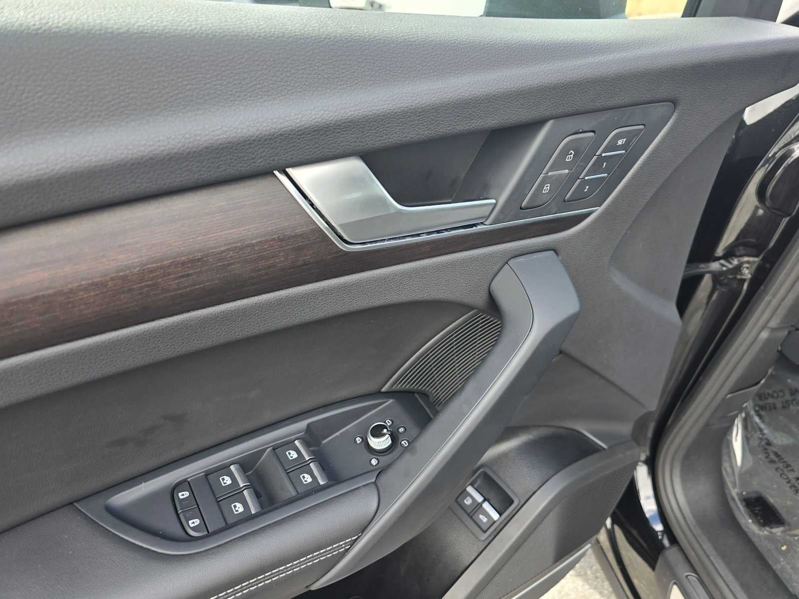 2023 Audi Q5 S line Premium Plus