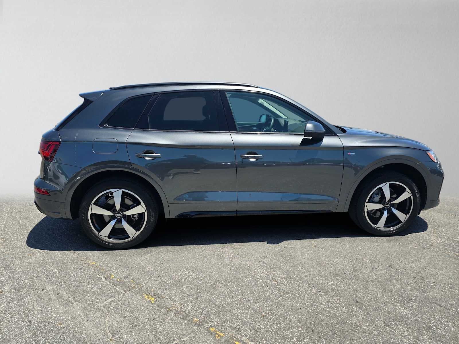2023 Audi Q5 S line Premium Plus