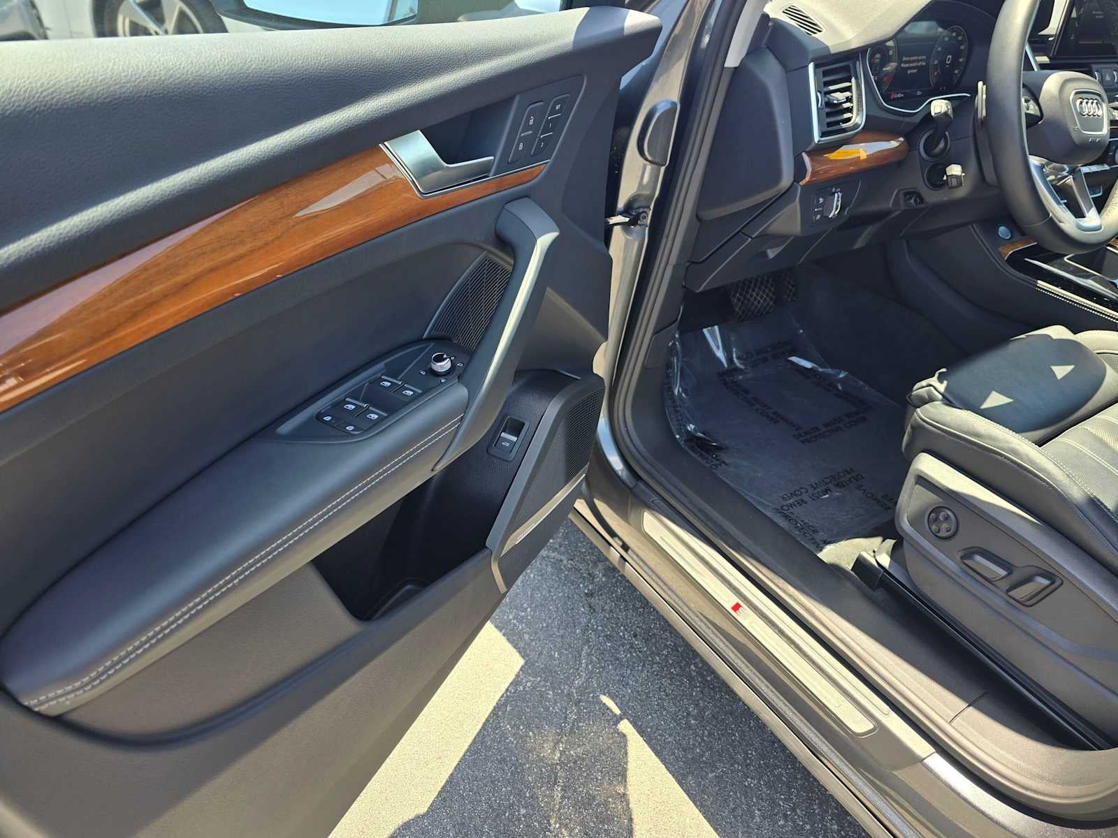 2023 Audi Q5 S line Premium Plus