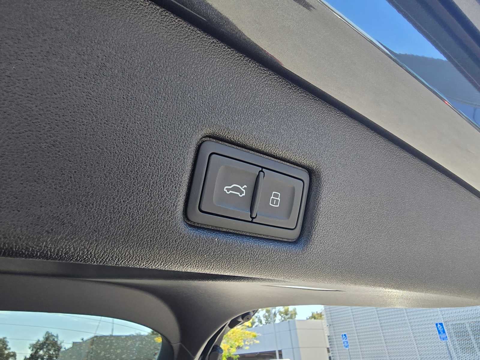 2025 Audi Q5 Sportback Premium Plus