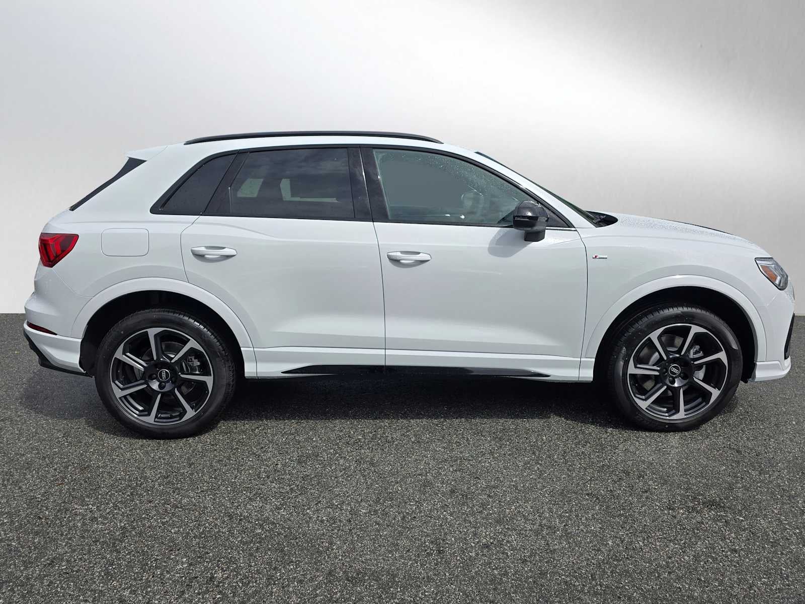 2025 Audi Q3 S line Premium Plus