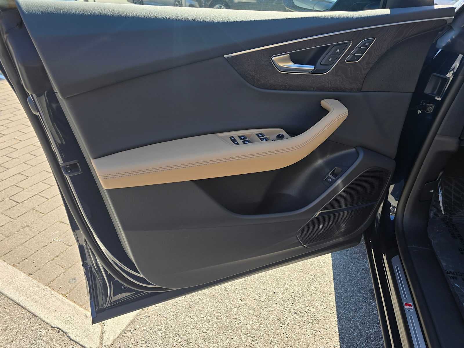 2026 Audi Q8 Premium Plus